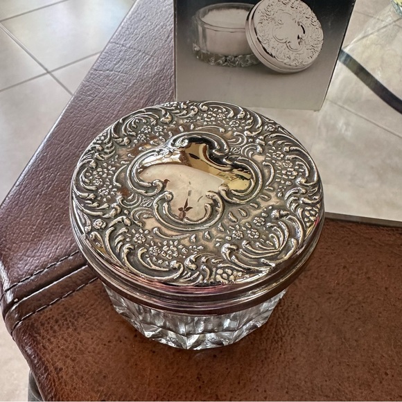 Elegant Silver plated vintage powder box - Picture 3 of 10